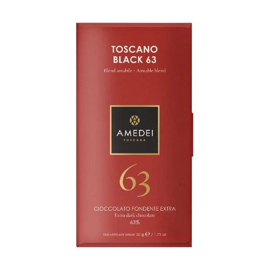 Chokladshopen Amedei Toscano Black 63% mörk chokladkaka i en elegant röd förpackning med gulddetaljer.