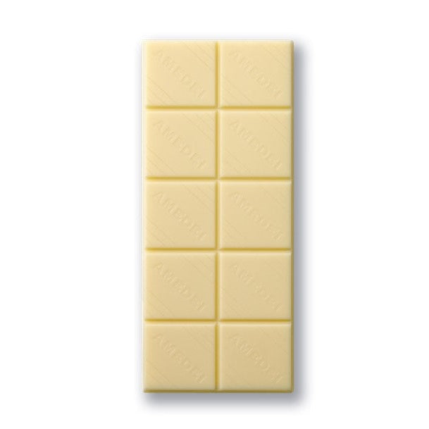 Chokladshopen Amedei Toscano vit chokladkaka med 29% kakaosmör, äkta vanilj och krämig textur.