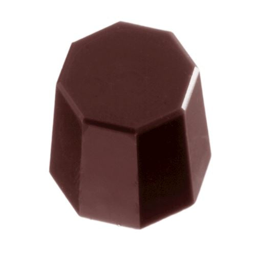 Glansig åttakantig chokladpralin med slät yta