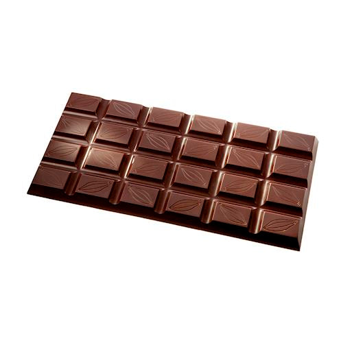 Mörk chokladkaka med kakaobönemotiv i tre sektioner
